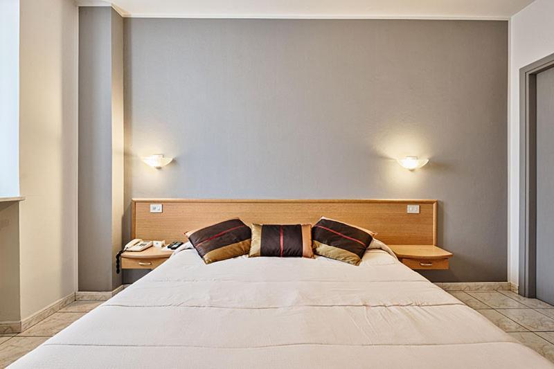 Hotel Celestino Piobesi Torinese Екстериор снимка